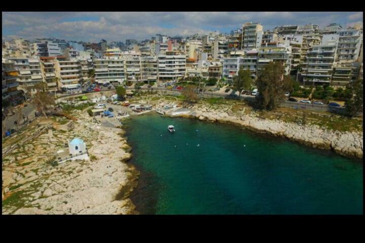 Φωτεινό Διαμέρισμα Πειραιας Apartment พีเรียส ภายนอก รูปภาพ